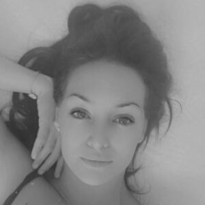 whatsapp-image-2020-11-07-at-13.10.26-400x867