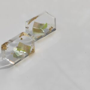 Orecchini in resina e foglia d'oro