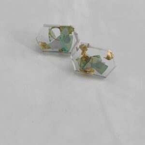 Orecchini in resina e foglia d’oro