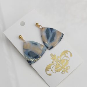 Orecchini triangolari in fimo e foglia d'oro